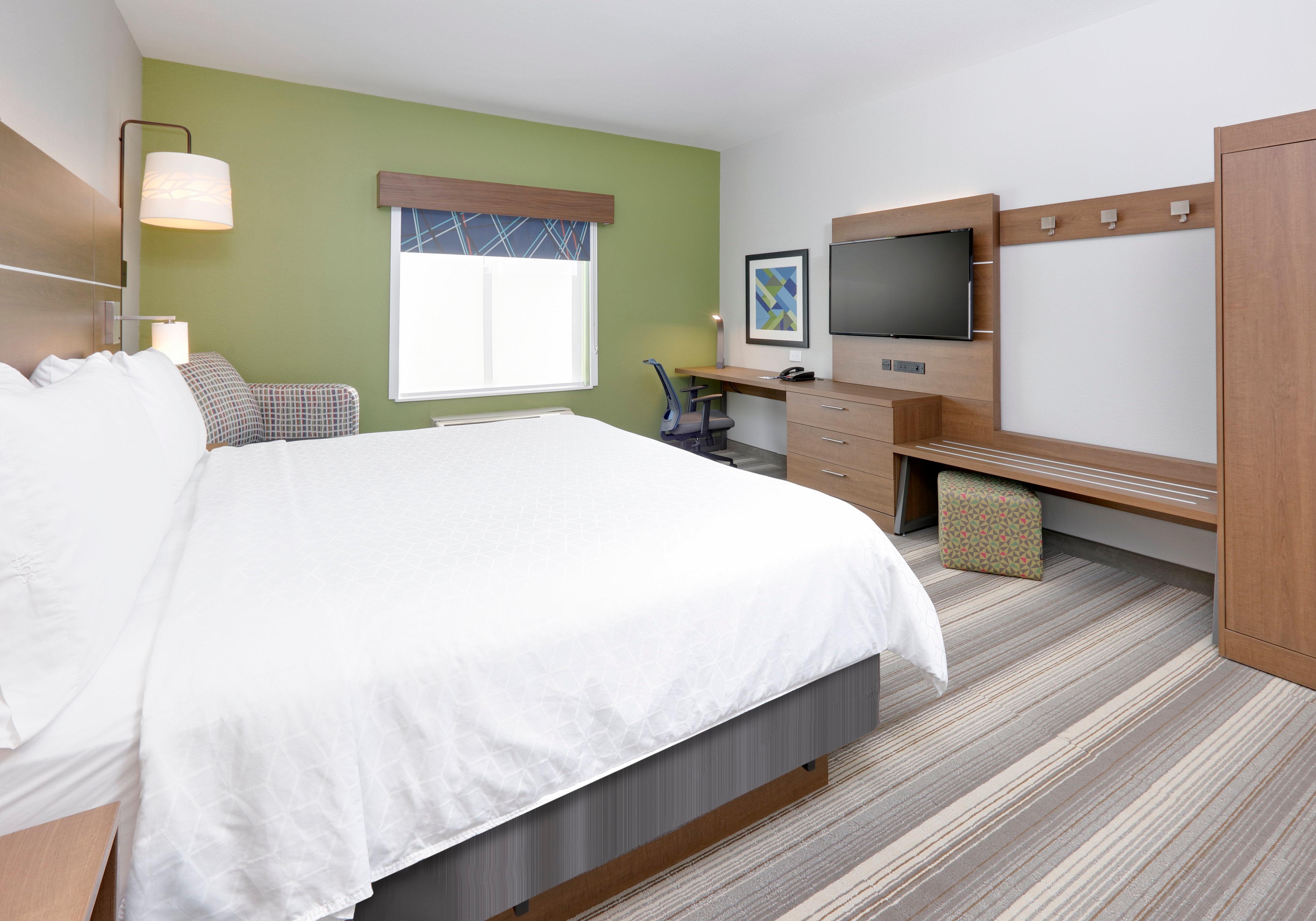 Holiday Inn Express & Suites - Denton North By Ihg Exterior photo