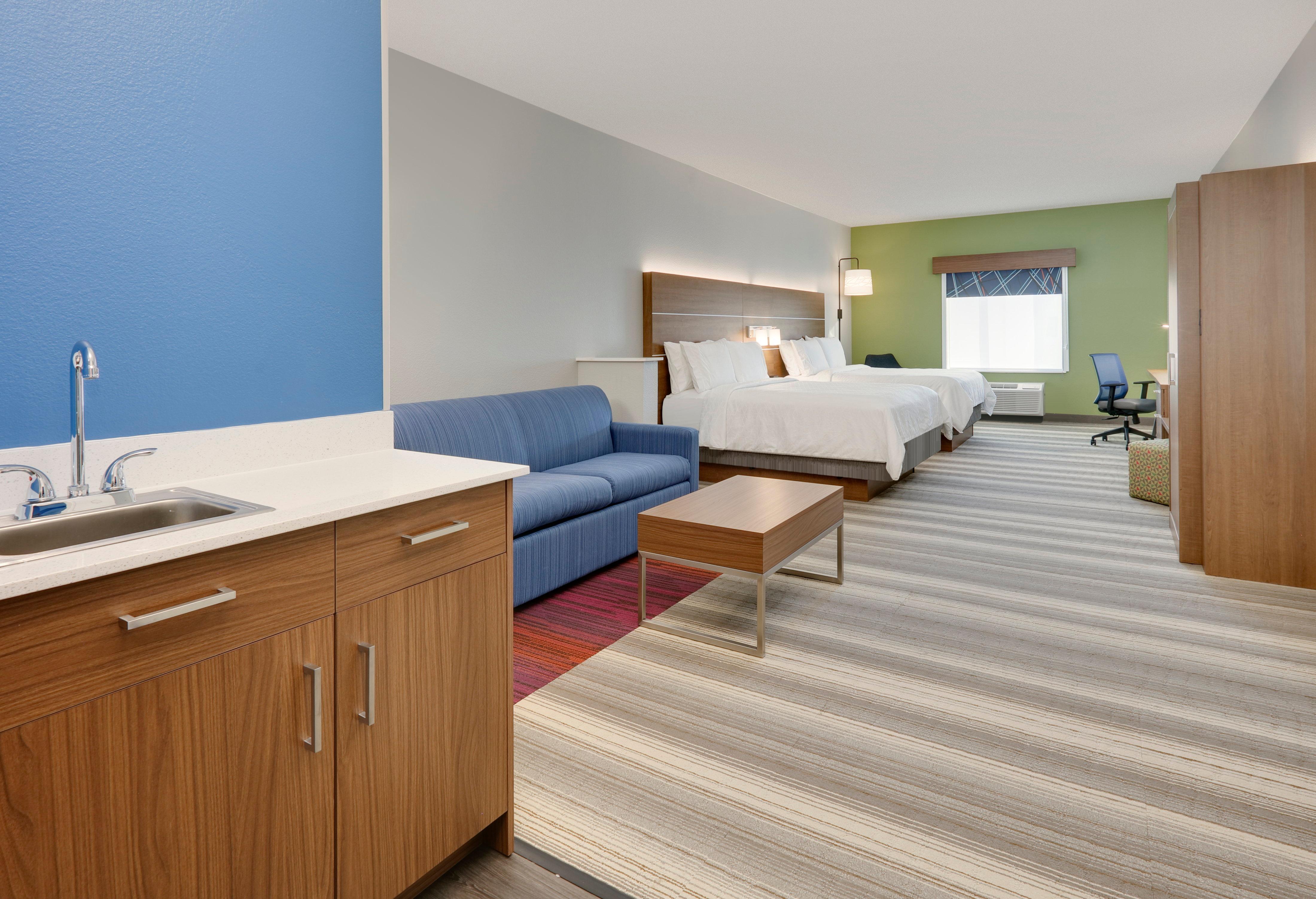 Holiday Inn Express & Suites - Denton North By Ihg Exterior photo